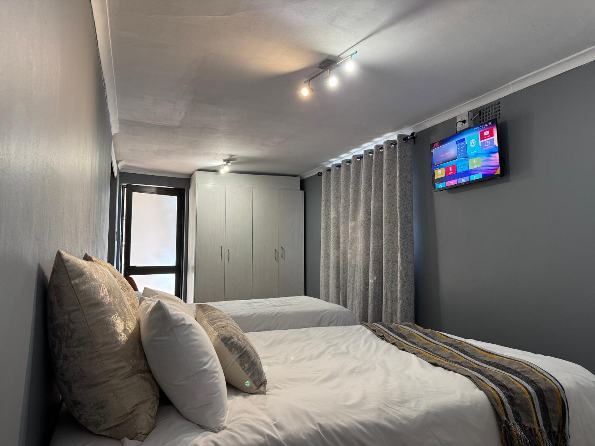 Heaven Guest house *